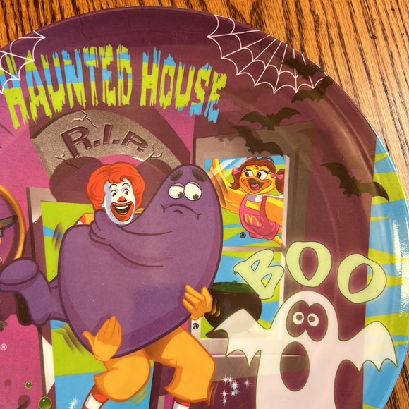 3 McDonald’s Melamine Colectors Plates - School time, Haunted House & Christmas - Picture 6 of 11